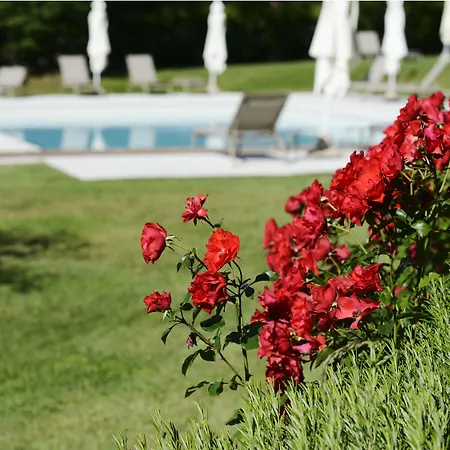 Relais Rossar 4*