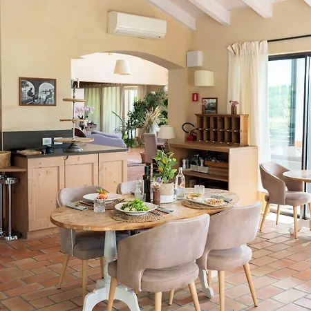 Relais Rossar Boutique Garda & Hills 4* كوسترمانو